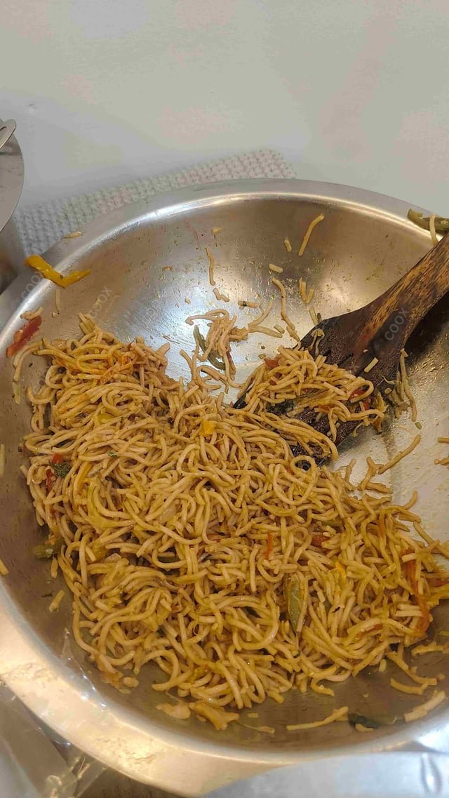 Delicious Chilli Garlic Noodles prepared by COOX