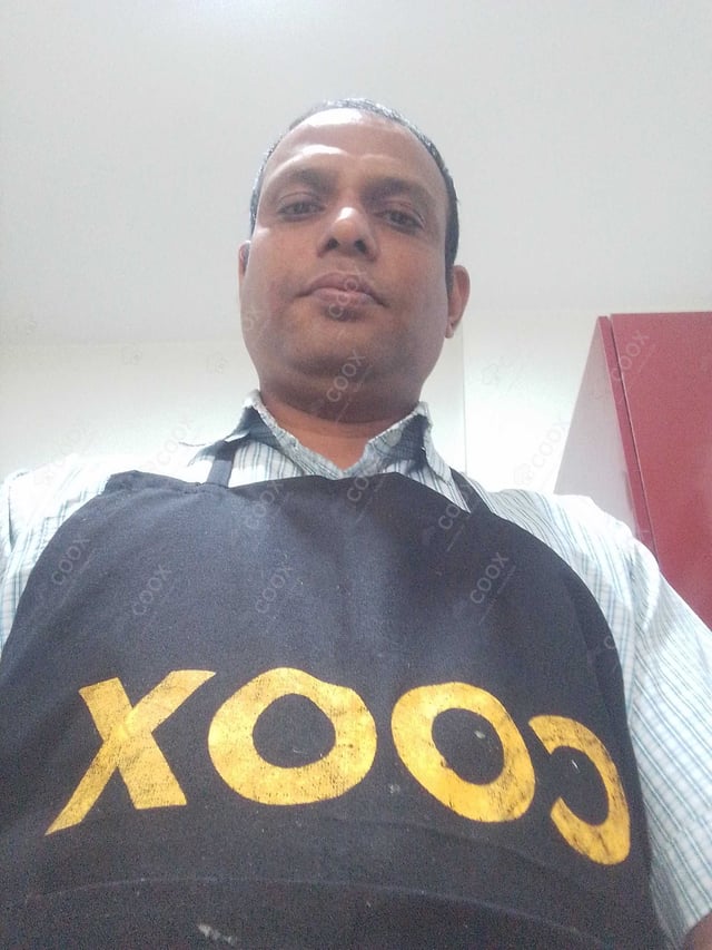 Chef from COOX at bookings. Professional cooks chefs at home