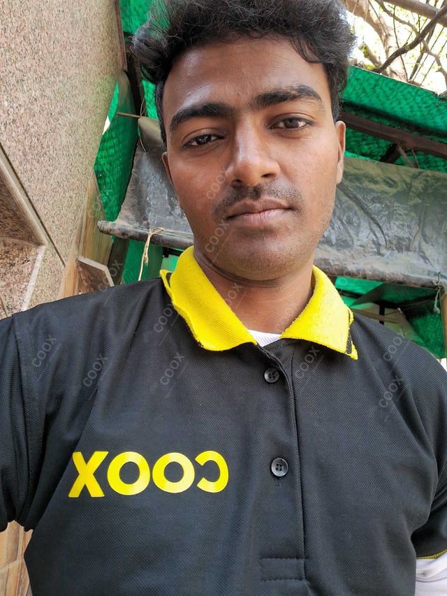 Chef from COOX at bookings. Professional cooks chefs at home