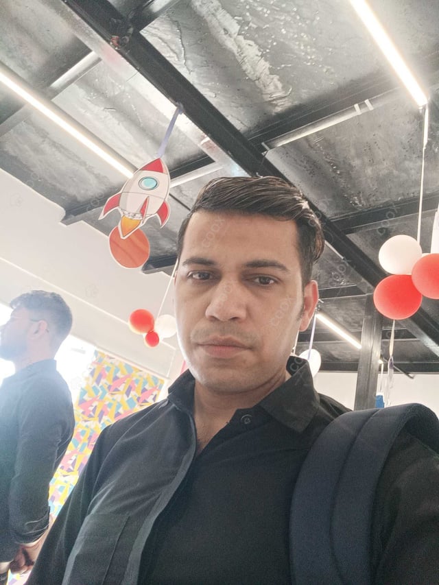 Chef from COOX at bookings. Professional cooks chefs at home