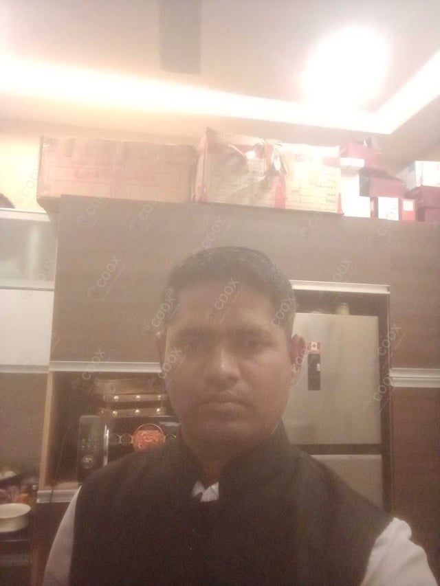 Chef from COOX at bookings. Professional cooks chefs at home