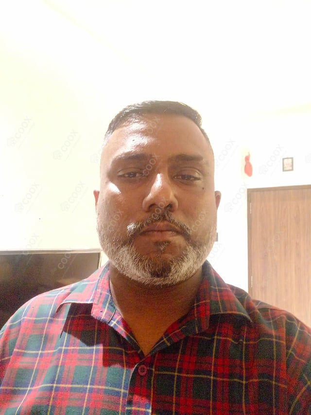 Chef from COOX at bookings. Professional cooks chefs at home