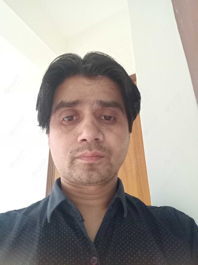 Chef from COOX at bookings. Professional cooks chefs at home