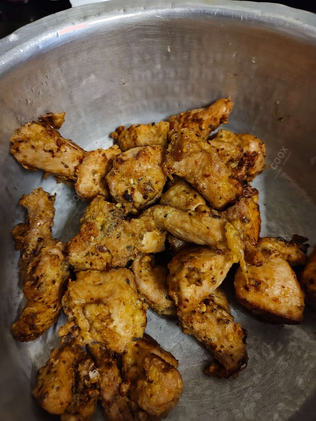 Tasty Chicken Pasta in Mix Sauce cooked by COOX chefs cooks during occasions parties events at home