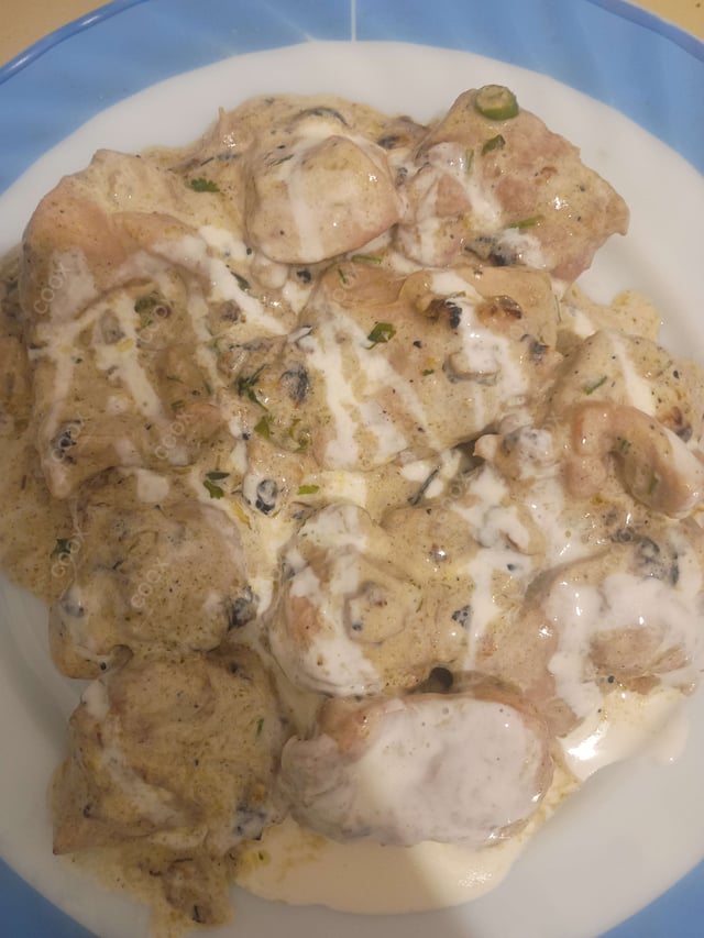 Delicious Murgh Malai Tikka prepared by COOX