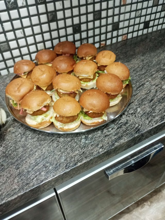Delicious Mini Veg Burgers prepared by COOX