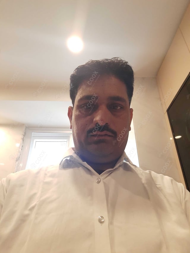 Chef from COOX at bookings. Professional cooks chefs at home