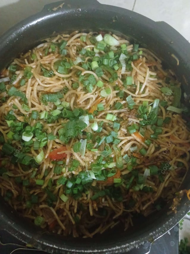 Delicious Veg Hakka Noodles prepared by COOX