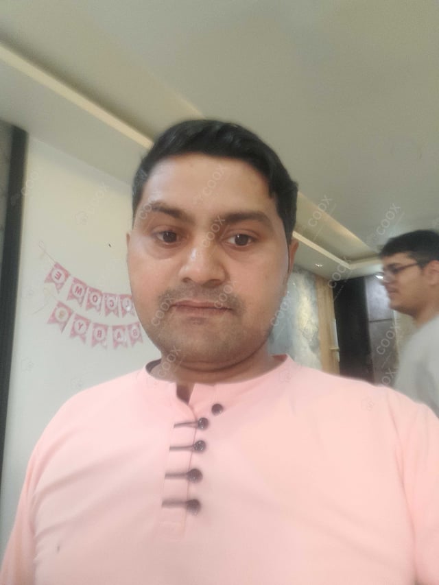 Chef from COOX at bookings. Professional cooks chefs at home