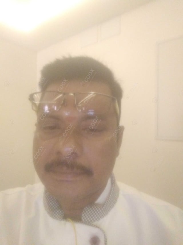 Chef from COOX at bookings. Professional cooks chefs at home