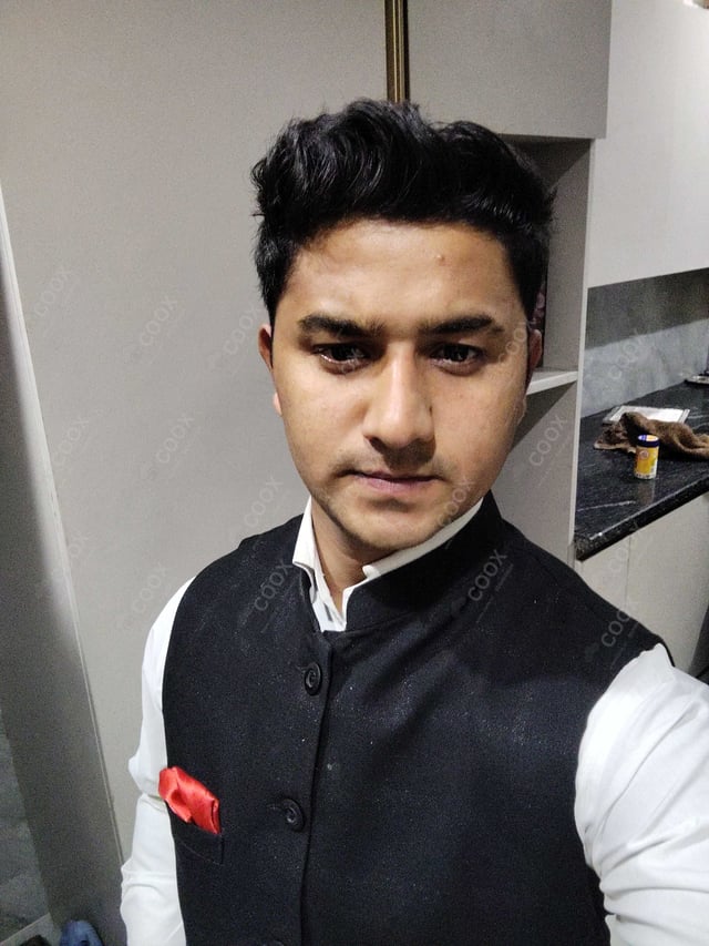 Chef from COOX at bookings. Professional cooks chefs at home