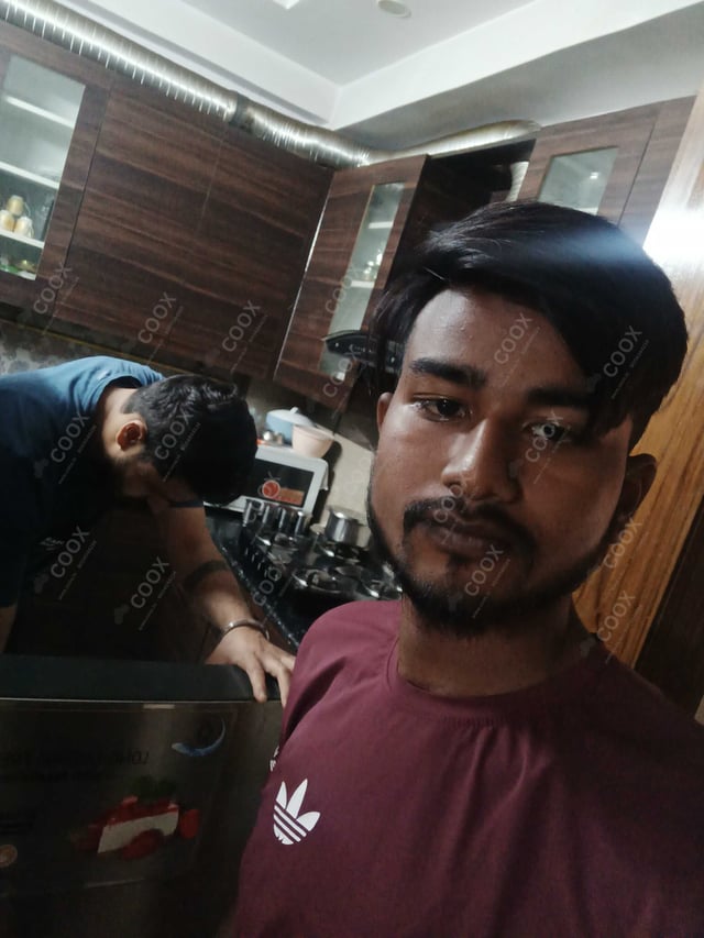 Chef from COOX at bookings. Professional cooks chefs at home