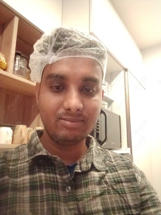 Chef from COOX at bookings. Professional cooks chefs at home