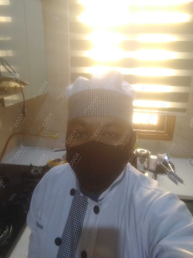 Chef from COOX at bookings. Professional cooks chefs at home