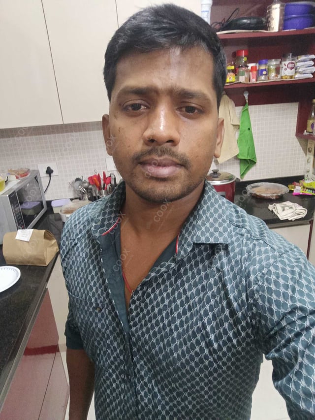 Chef from COOX at bookings. Professional cooks chefs at home