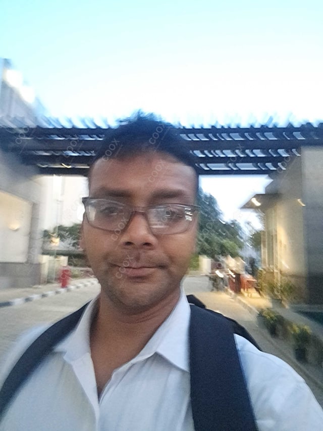 Chef from COOX at bookings. Professional cooks chefs at home