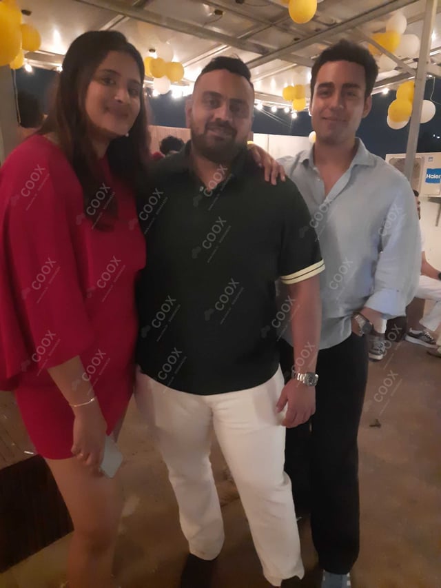 Happy Moment by COOX