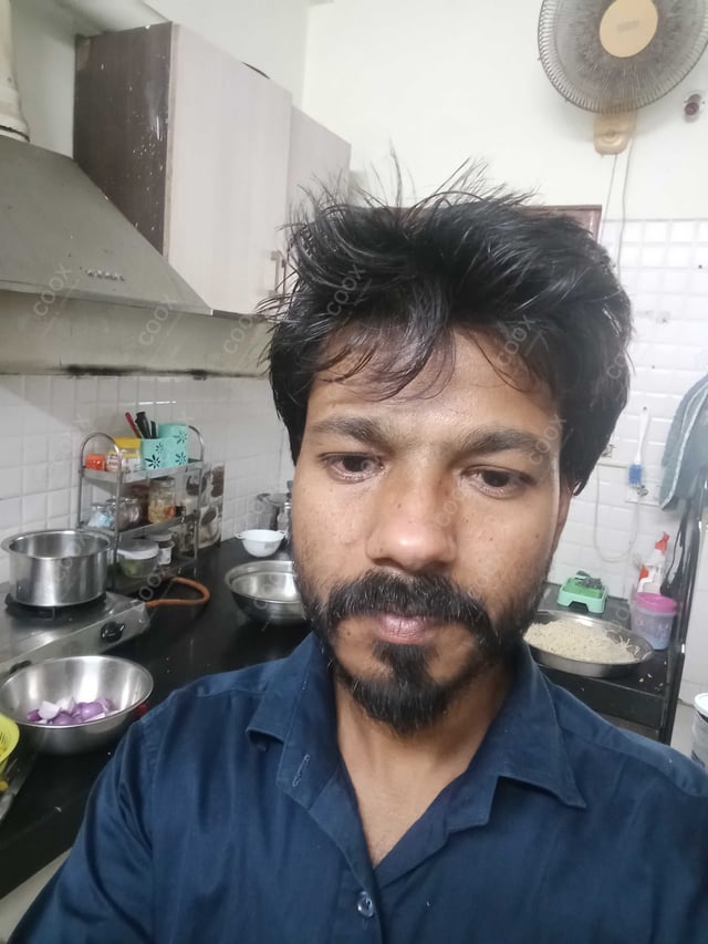 Chef from COOX at bookings. Professional cooks chefs at home