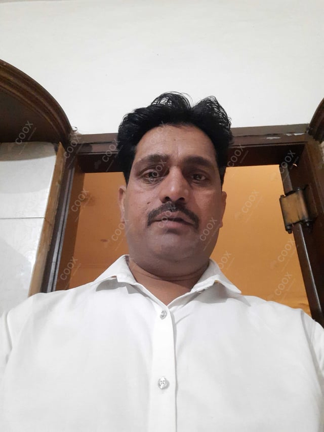 Chef from COOX at bookings. Professional cooks chefs at home