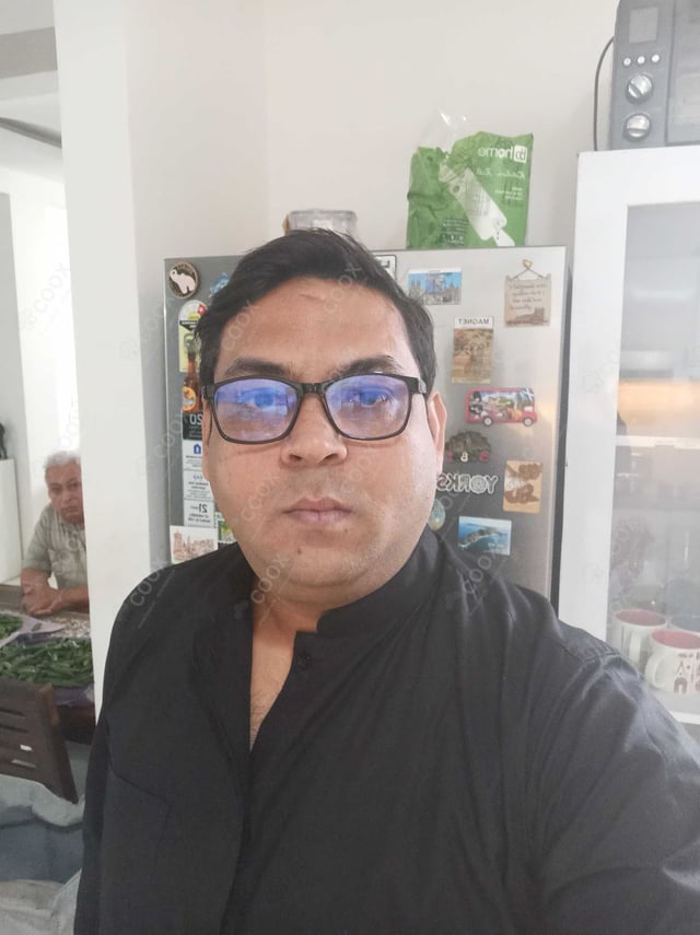 Chef from COOX at bookings. Professional cooks chefs at home