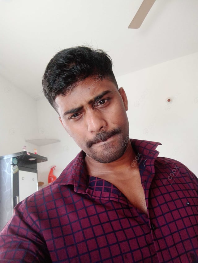 Chef from COOX at bookings. Professional cooks chefs at home