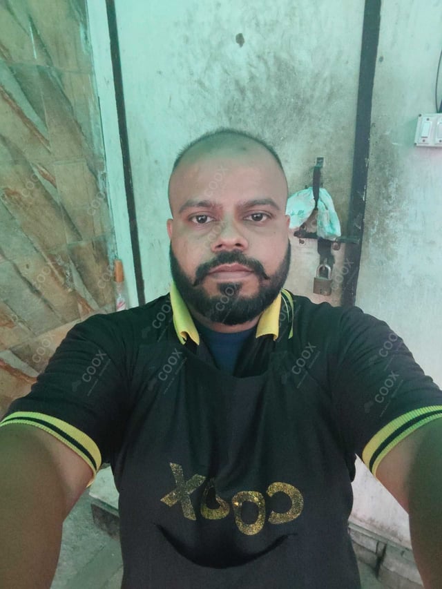 Chef from COOX at bookings. Professional cooks chefs at home