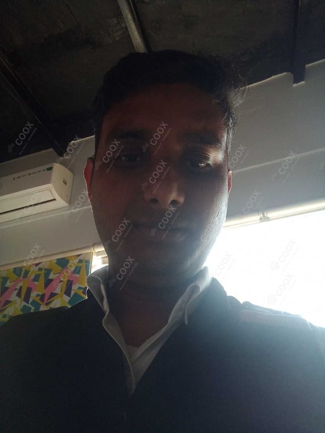 Chef from COOX at bookings. Professional cooks chefs at home