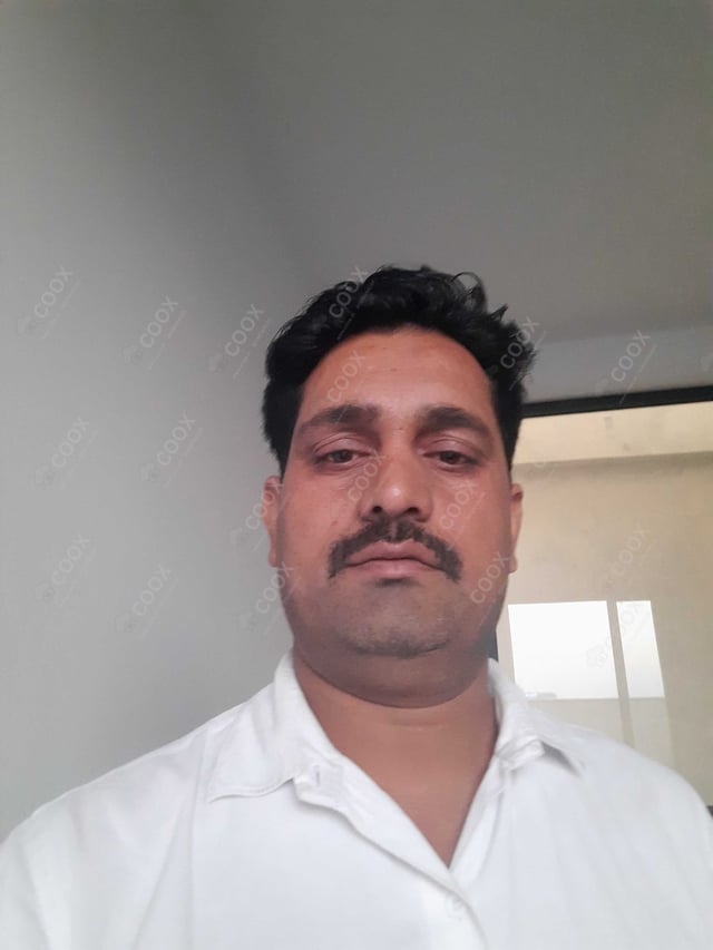 Chef from COOX at bookings. Professional cooks chefs at home