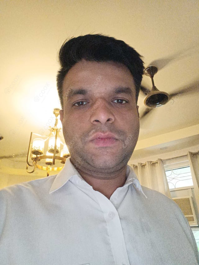 Chef from COOX at bookings. Professional cooks chefs at home