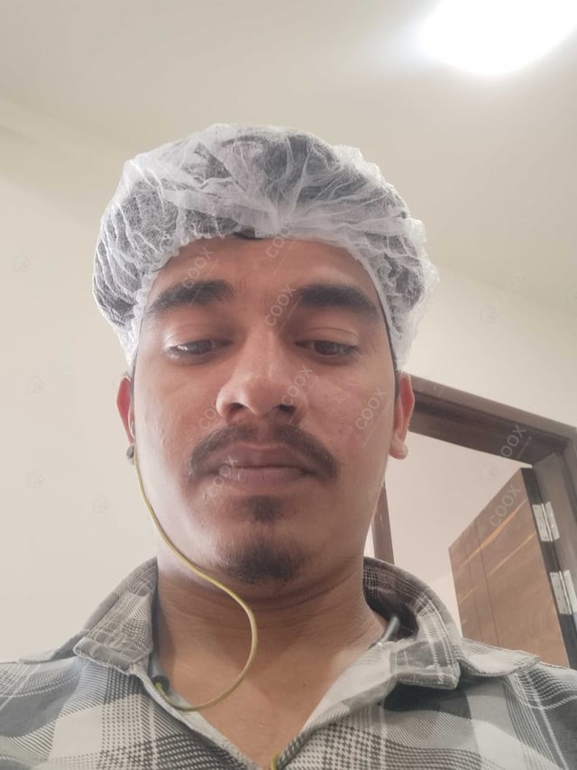 Chef from COOX at bookings. Professional cooks chefs at home