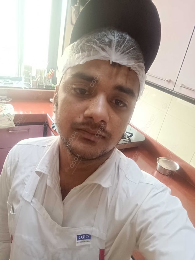 Chef from COOX at bookings. Professional cooks chefs at home