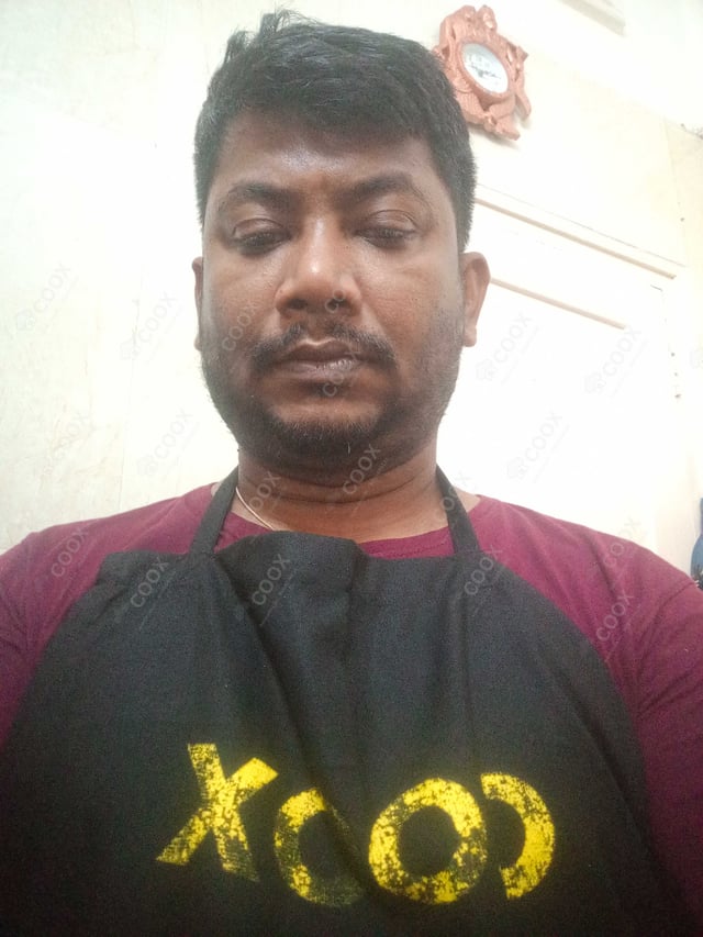 Chef from COOX at bookings. Professional cooks chefs at home