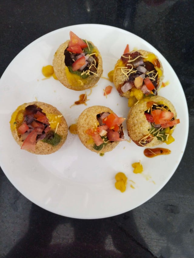 Delicious Gol Gappe (Pani Puri) prepared by COOX