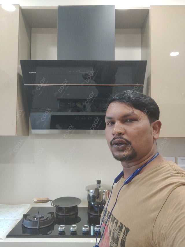 Chef from COOX at bookings. Professional cooks chefs at home