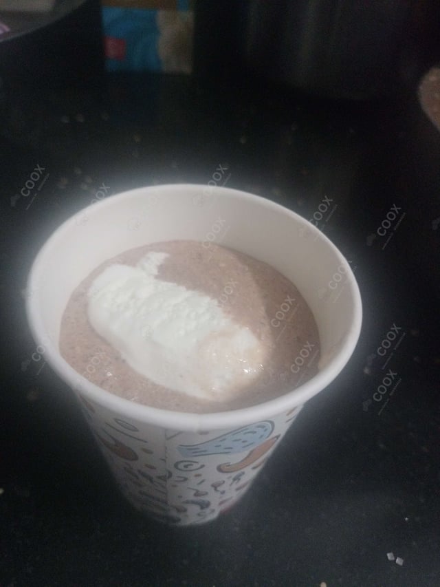 Tasty Oreo Cookie Milkshake cooked by COOX chefs cooks during occasions parties events at home