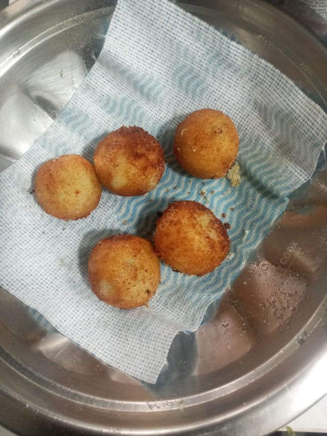 Delicious Fried Cheese Balls prepared by COOX