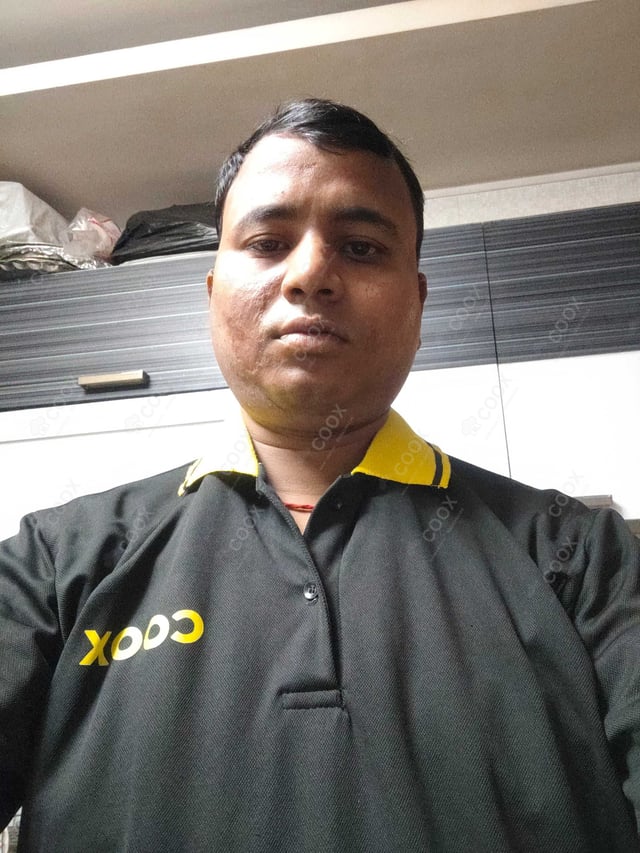 Chef from COOX at bookings. Professional cooks chefs at home