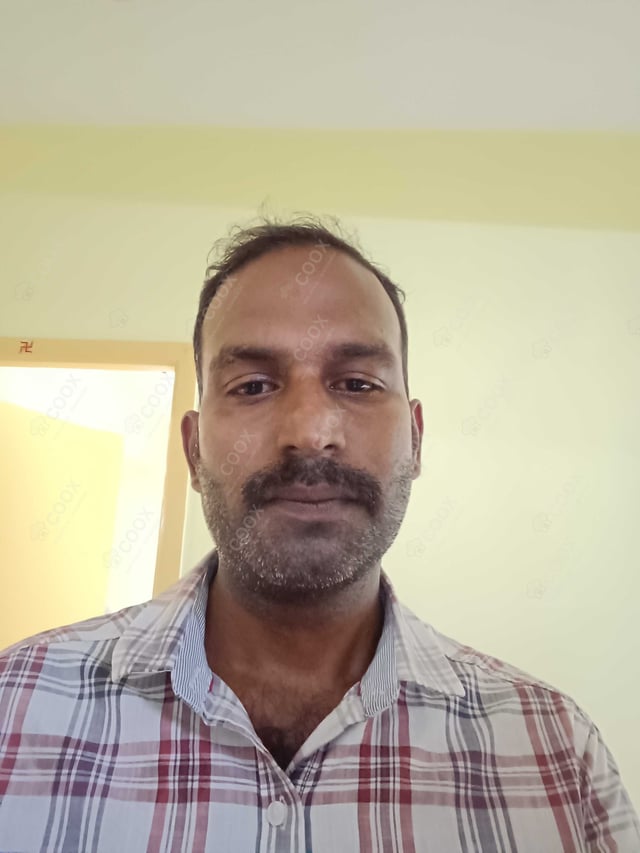 Chef from COOX at bookings. Professional cooks chefs at home