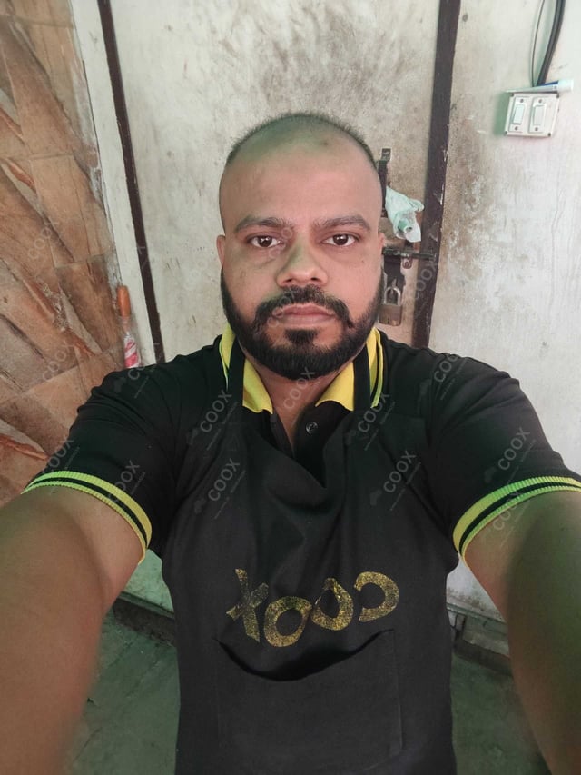 Chef from COOX at bookings. Professional cooks chefs at home