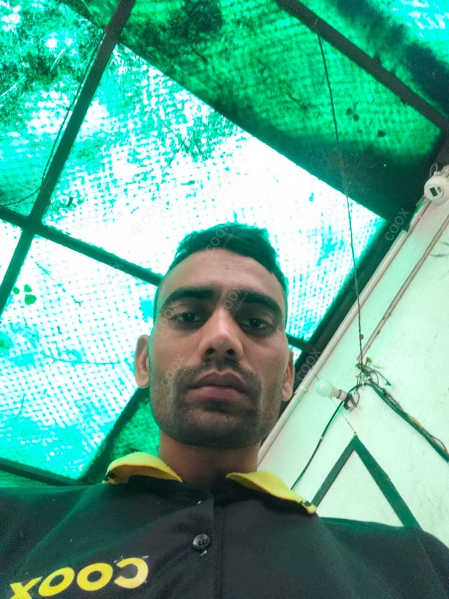 Chef from COOX at bookings. Professional cooks chefs at home