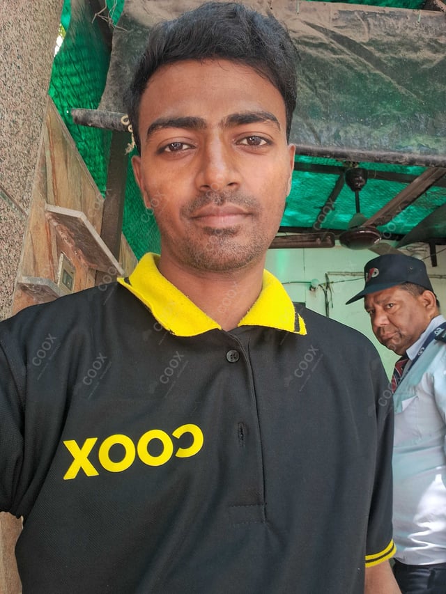 Chef from COOX at bookings. Professional cooks chefs at home