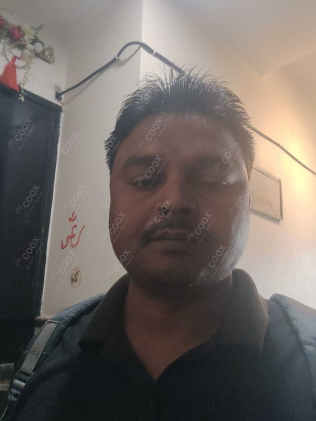 Chef from COOX at bookings. Professional cooks chefs at home