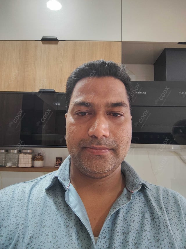 Chef from COOX at bookings. Professional cooks chefs at home