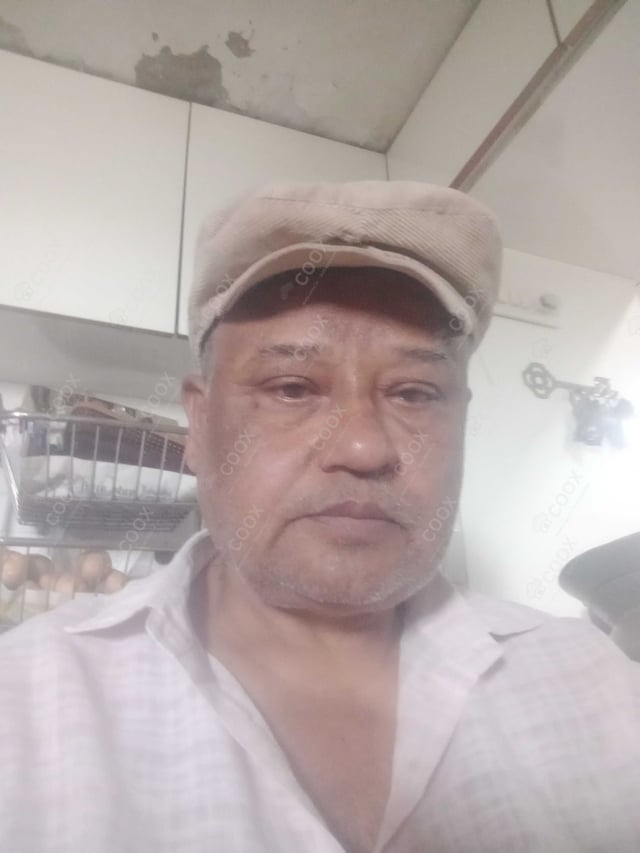 Chef from COOX at bookings. Professional cooks chefs at home