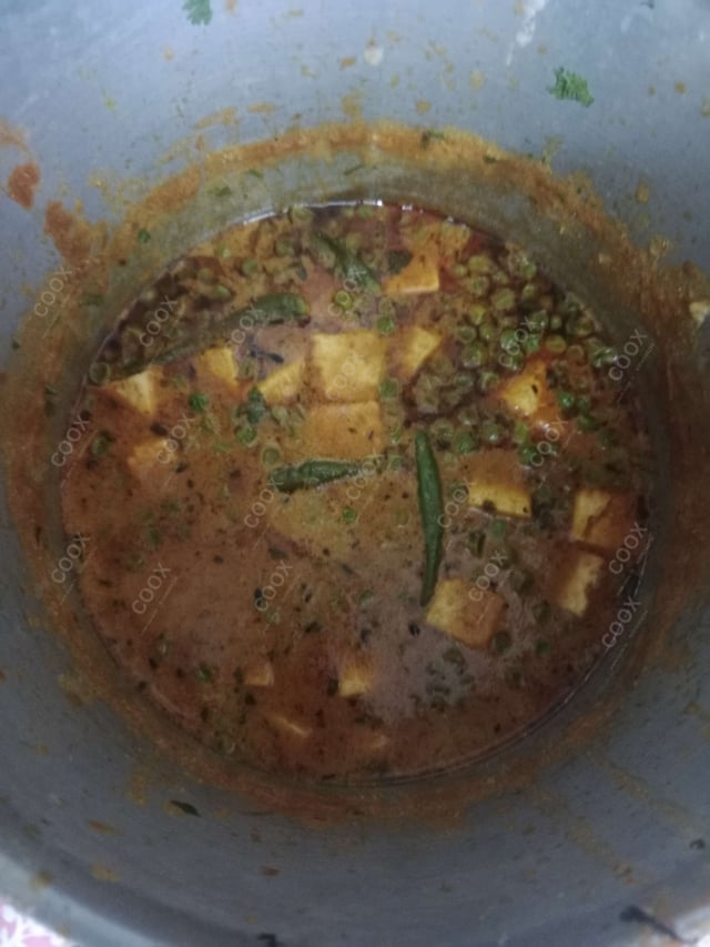 Delicious Matar Paneer prepared by COOX