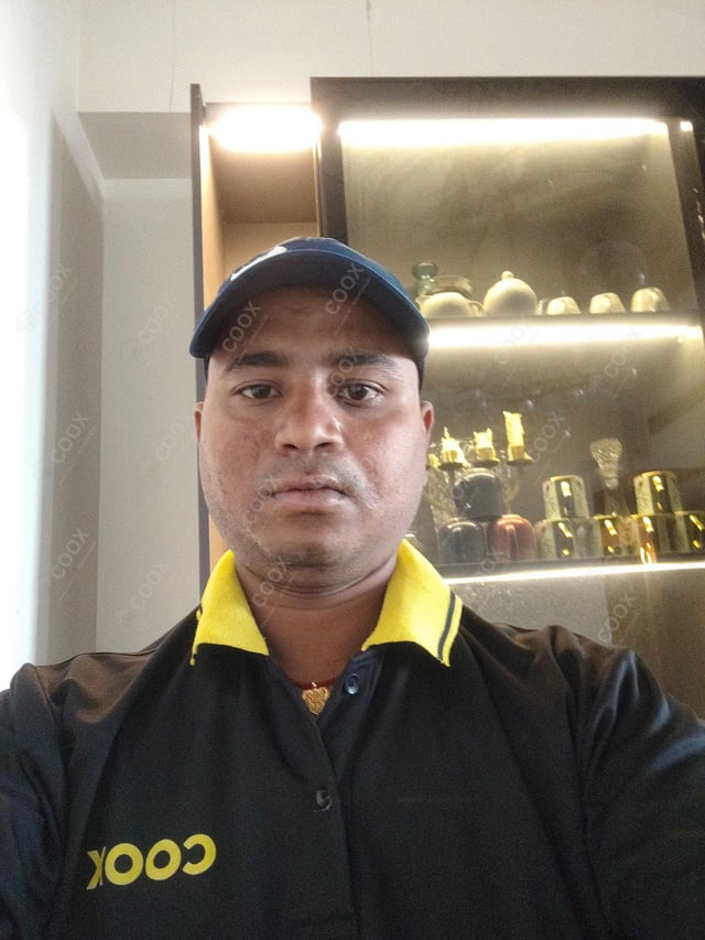 Chef from COOX at bookings. Professional cooks chefs at home