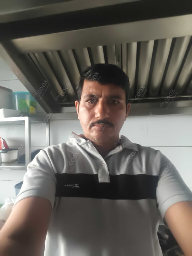 Chef from COOX at bookings. Professional cooks chefs at home