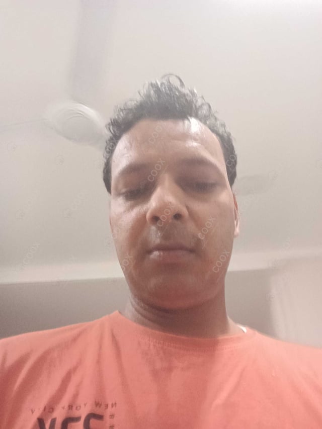 Chef from COOX at bookings. Professional cooks chefs at home