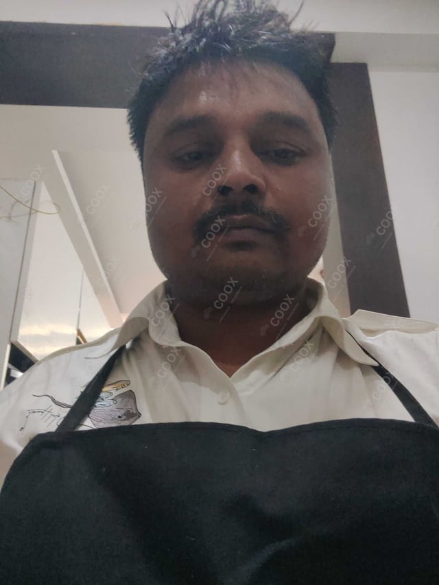 Chef from COOX at bookings. Professional cooks chefs at home