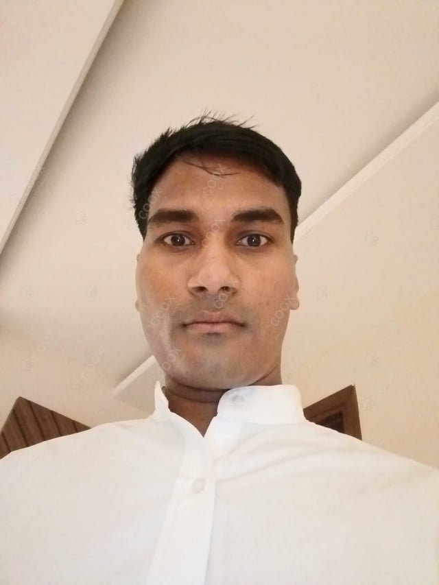 Chef from COOX at bookings. Professional cooks chefs at home